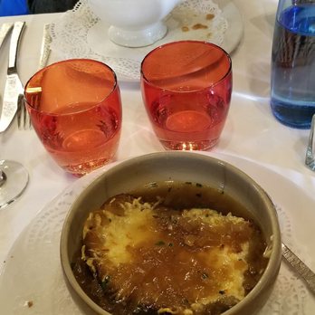 Le Basilic - Amazing French onion soup!! - French Near Me - Paris, 75 Le Basilic - Amazing French onion soup!! - French Near Me - Paris, 75