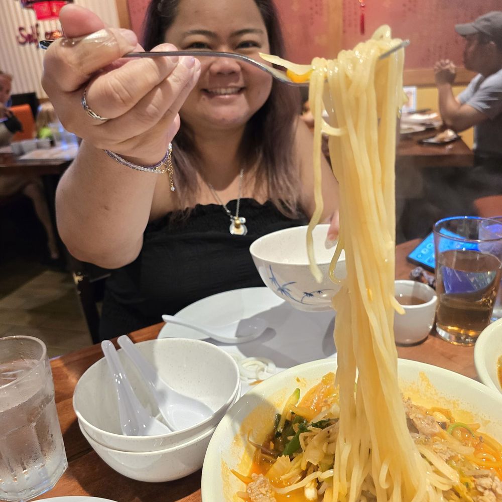 Yu's Mandarin - Chinese Near Me - Wheeling, Illinois