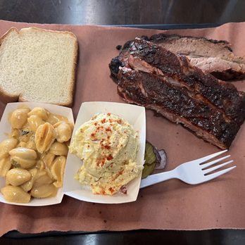 Skinny’s BBQ - Texas Two Step (brisket, ribs, mac and cheese, potato salad, Texas toast) - Barbeque Near Me - El Paso, Texas Skinny’s BBQ - Texas Two Step (brisket, ribs, mac and cheese, potato salad, Texas toast) - Barbeque Near Me - El Paso, Texas