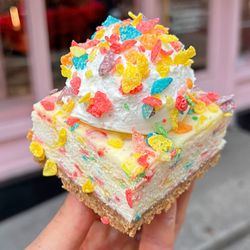Fruity Pebbles Cheesecake Bar