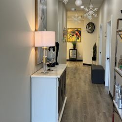 Allure Salon Suites - main hallway