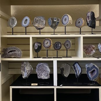 Chique Rock Shop - Gemstones & Minerals Near Me - Las Vegas, Nevada