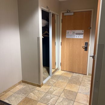 Best Western Plus Arrowhead Hotel - Hotels Near Me - Colton, California Best Western Plus Arrowhead Hotel - Hotels Near Me - Colton, California