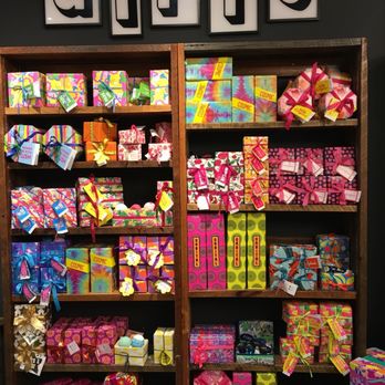 Lush Handmade Cosmetics - Cosmetics & Beauty Supply Near Me - Las Vegas, Nevada Lush Handmade Cosmetics - Cosmetics & Beauty Supply Near Me - Las Vegas, Nevada