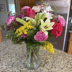 Jim's Florist - Mother's Day Flowers
