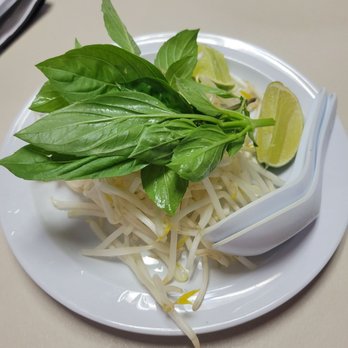 Racha Noodle - Fresh basil - Noodles Near Me - Redding, California