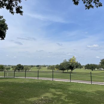 Julianna's Restaurant - Outside - American Near Me - Castroville, Texas