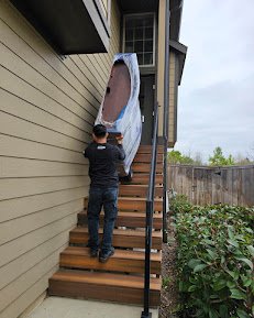 Our crew at work - We offer short and long distance moving - Our crew at work - We offer short and long distance moving