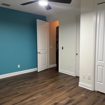 Elk Pro - Painted all walls and accent wall...it was in pretty bad shape and Roman did a fantastic job! - Handyman Near Me - Jacksonville, Florida