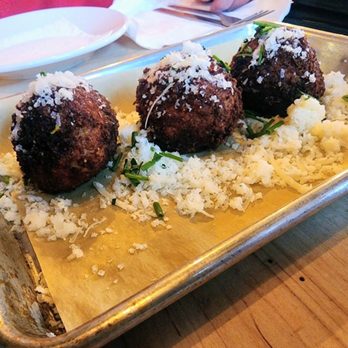 Beauvine Burger Concept - Smoked Gouda Mac & Cheese Arancini - Burgers Near Me - Richmond, Virginia Beauvine Burger Concept - Smoked Gouda Mac & Cheese Arancini - Burgers Near Me - Richmond, Virginia