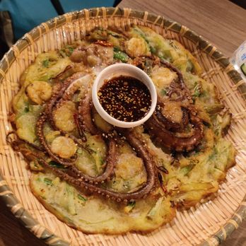 Piggy's Island - Whole Octopus Seafood Pancake - Korean Near Me - Thornhill, Ontario