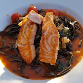 Trattoria Pane e Vino - Schwarze Nudeln mit Hummersauce und Lachs 15,50€ - Italian Near Me - Hilden, NW