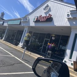 Vazzy's of Stratford - Restaurant Vaggy's Stratford CT