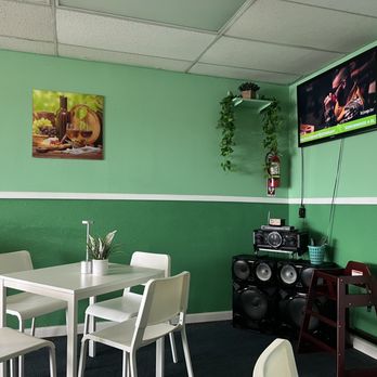 El Tamalito Cubano - Eating area - Caribbean Near Me - Hialeah, Florida El Tamalito Cubano - Eating area - Caribbean Near Me - Hialeah, Florida