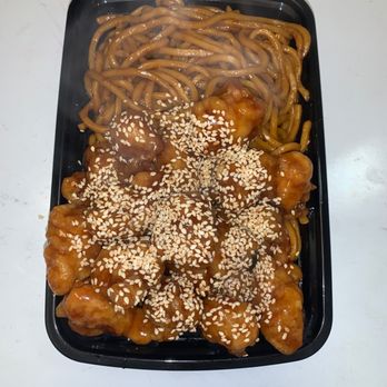 China Wok - Seasame Chicken with lo mein the chicken is crispy and the lo mein is well cooked - Chinese Near Me - Syracuse, New York
