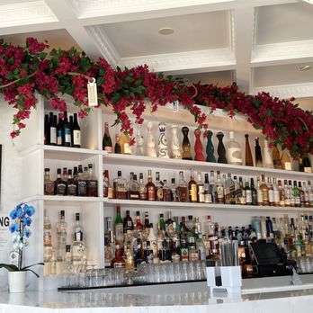 Nisi Estiatorio - Bar - Greek Near Me - Astoria, New York