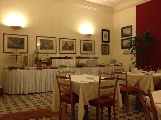 Royal Victoria Hotel by null