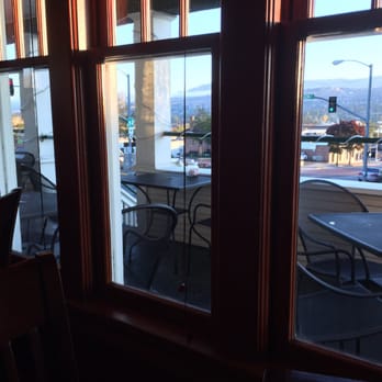 Wild Huckleberry - View outside and of the patio. - Breakfast & Brunch Near Me - Wenatchee, Washington