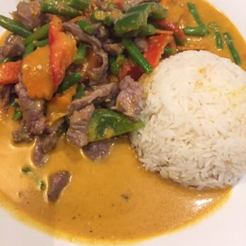 Der Thai - Red Curry with Beef - Thai Near Me - Frankfurt, HE Der Thai - Red Curry with Beef - Thai Near Me - Frankfurt, HE