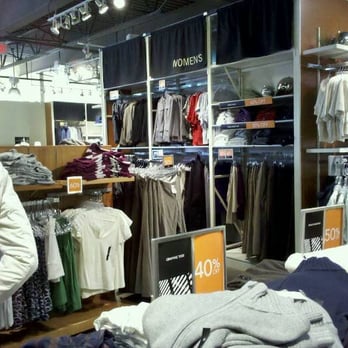 Banana Republic Factory Store - Accessories Near Me - Jackson, New Jersey