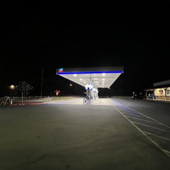 Burson Market - The out side - Grocery Near Me - Burson, California