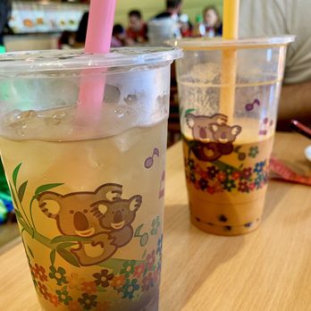 Dumpling King - Large "Litchi Green Tea" (lychee) bubble tea and "Bubble Thai Tea Milk Tea" - Chinese Near Me - North Miami Beach, Florida Dumpling King - Large "Litchi Green Tea" (lychee) bubble tea and "Bubble Thai Tea Milk Tea" - Chinese Near Me - North Miami Beach, Florida
