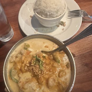 Indochine Asian Dining Lounge - Panang Curry Chicken (GF) - Thai Near Me - Tacoma, Washington