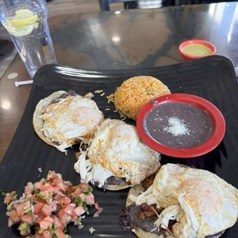 LA Cabanita - HUEVOS RANCHEROS - Mexican Near Me - Manahawkin, New Jersey