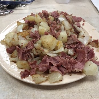 Moon's Sandwich Shop - Corned Beef Jumpball - Sandwiches Near Me - Chicago, Illinois Moon's Sandwich Shop - Corned Beef Jumpball - Sandwiches Near Me - Chicago, Illinois