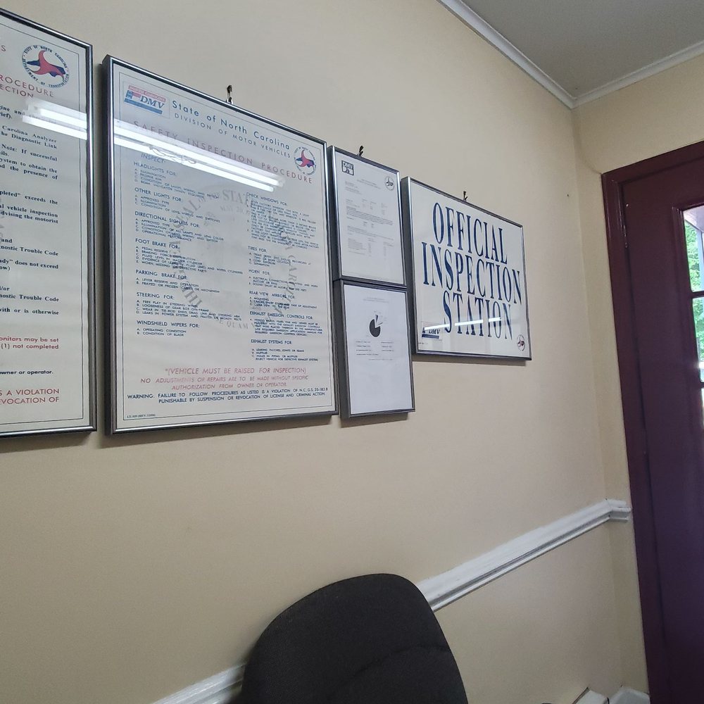 Safety Check Inspections - Inside waiting area... small wirh an A/C unit inserted in. - Car Inspectors Near Me - Charlotte, North Carolina Safety Check Inspections - Inside waiting area... small wirh an A/C unit inserted in. - Car Inspectors Near Me - Charlotte, North Carolina