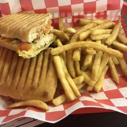 512 Restaurant - Chipotle chicken panini