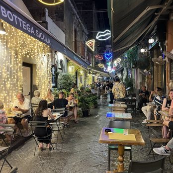 Curtigghiu - Via Santa Filomena - Bistros Near Me - Catania, Connecticut