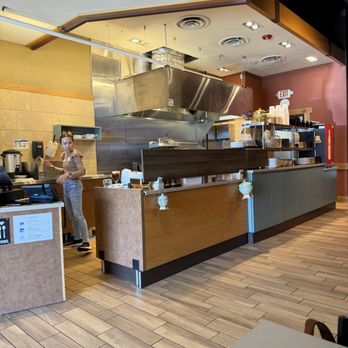 Klom Klorm - Open Kitchen - Thai Near Me - Lakewood, Colorado Klom Klorm - Open Kitchen - Thai Near Me - Lakewood, Colorado