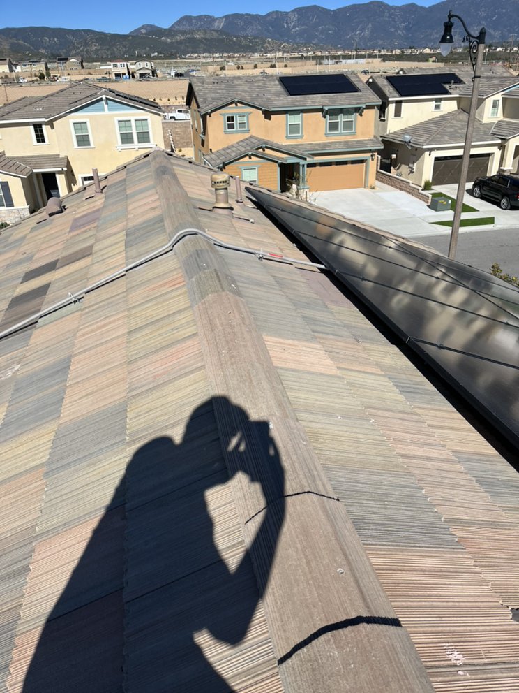 Slide of Max Roofing Solutions