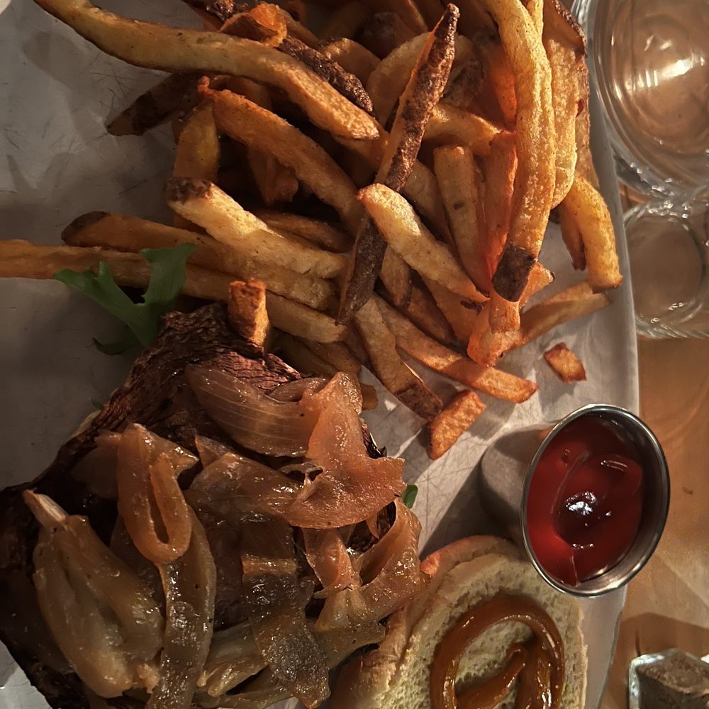District Kitchen & Bar - Portabella mushroom burger - New American Near Me - Pittsfield, Massachusetts District Kitchen & Bar - Portabella mushroom burger - New American Near Me - Pittsfield, Massachusetts