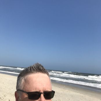 Hotel Atlantic Beach - Hotels Near Me - Pine Knoll Shores, North Carolina