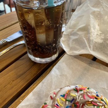 Sadelle's Coconut Grove - Donut - Breakfast & Brunch Near Me - Miami, Florida Sadelle's Coconut Grove - Donut - Breakfast & Brunch Near Me - Miami, Florida