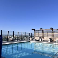 Element by Westin - Rooftop pool