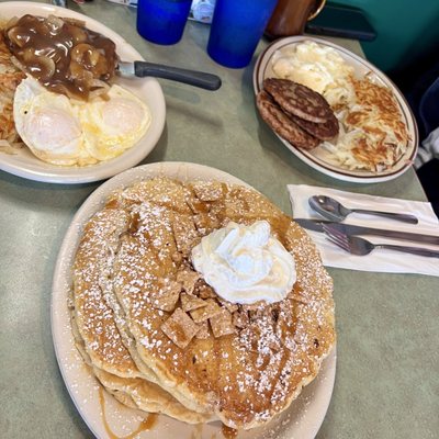 Mom's Place Restaurant by null