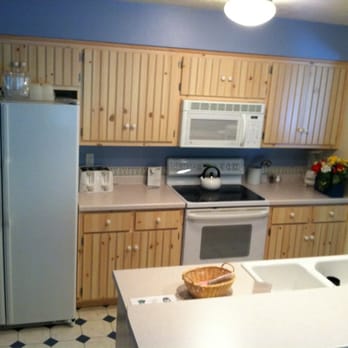 Little Sweden - LOTS of cabinet space and a BIG fridge/freezer - Hotels Near Me - Fish Creek, Wisconsin Little Sweden - LOTS of cabinet space and a BIG fridge/freezer - Hotels Near Me - Fish Creek, Wisconsin