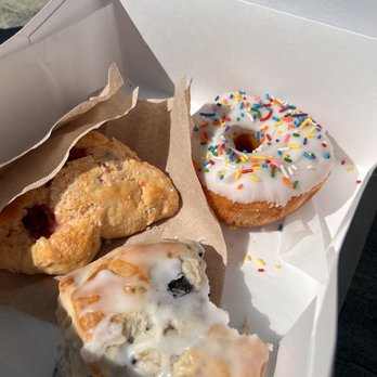 Torrance Bakery - Bakeries Near Me - Torrance, California Torrance Bakery - Bakeries Near Me - Torrance, California