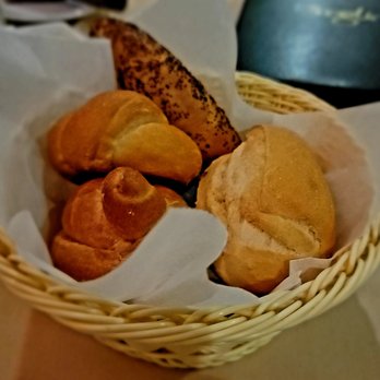 Scoglio - Table Bread - Italian Near Me - Pittsburgh, Pennsylvania