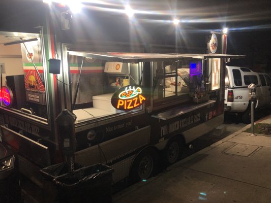 Bella Luna Pizza by null
