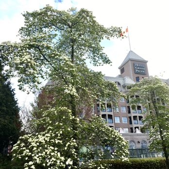 Hotel Grand Pacific - Dogwood trees in the front - Hotels Near Me - Victoria, British Columbia Hotel Grand Pacific - Dogwood trees in the front - Hotels Near Me - Victoria, British Columbia