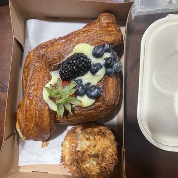 Simplicity Bake Shop - Desserts Near Me - Rialto, California