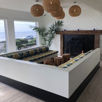 Cambria Beach Lodge - Hotels Near Me - Cambria, California