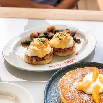 Hau Tree - Eggs benedict - Seafood Near Me - Honolulu, Hawaii Hau Tree - Eggs benedict - Seafood Near Me - Honolulu, Hawaii