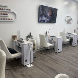 Luxe Nails & Spa