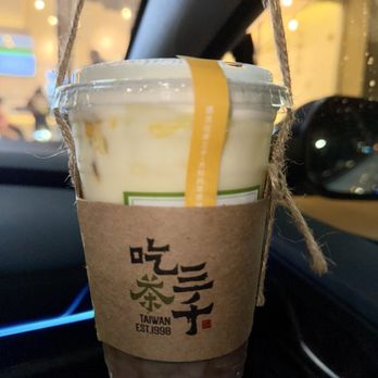 Chicha San Chen - Lemon and Passion Fruit Condensed Milk w/ Taro Balls - Bubble Tea Near Me - Daly City, California Chicha San Chen - Lemon and Passion Fruit Condensed Milk w/ Taro Balls - Bubble Tea Near Me - Daly City, California
