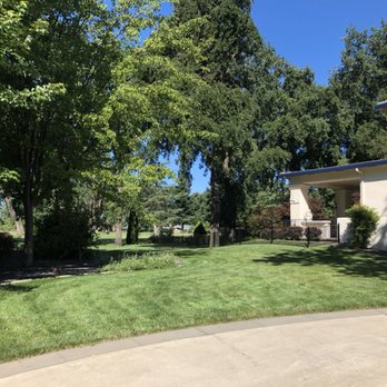 Distinctive Landscape & Maintenance - Gardeners Near Me - Chico, California Distinctive Landscape & Maintenance - Gardeners Near Me - Chico, California
